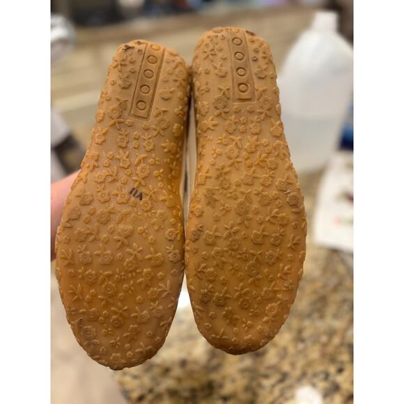 Aasics Women's Ivory Cutout Sandal Comfort Shoes Size 42 US 10/11 - Picture 7 of 7